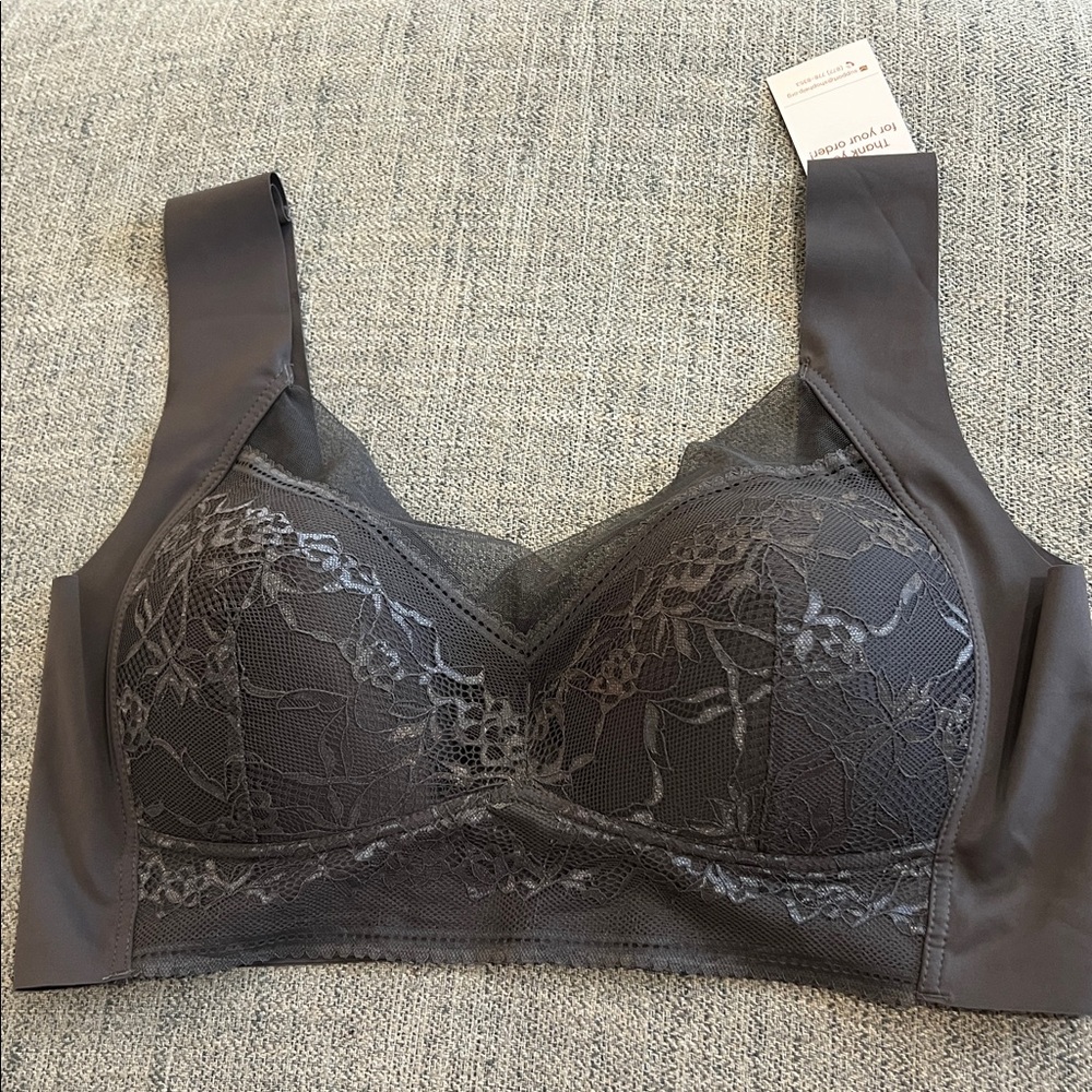 NWT Zenchic‎ Bra - Seamless Sexy Wireless Bra, 4XL  Gray Lace Plus Size NEW
